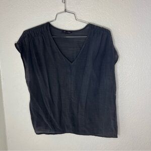 Grade & Gather V Neck Texture SleeveLess Top Woman’s Small Blue Lightweight